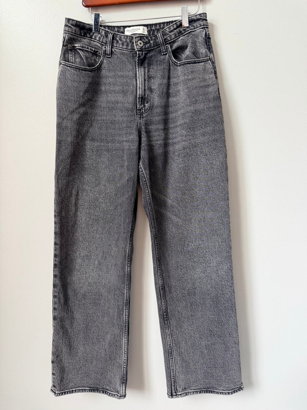 Abercrombie & Fitch Curve Love The '90s Relaxed Jean High Rise Gray 30/10R